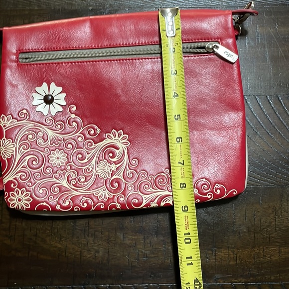 Red Espe purse. Can be worn as a shoulder bag or cross body bag. - Picture 9 of 11